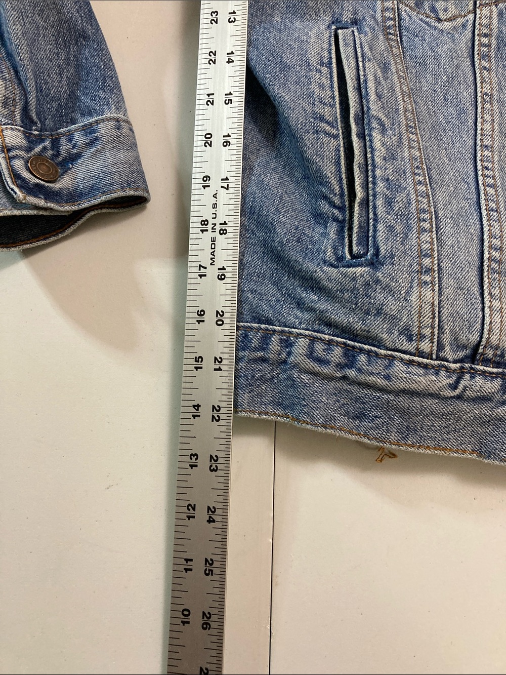 Vintage Levi's Light Blue Denim Jacket - Men's Button Front 75506 Size 40 - Picture 3 of 8